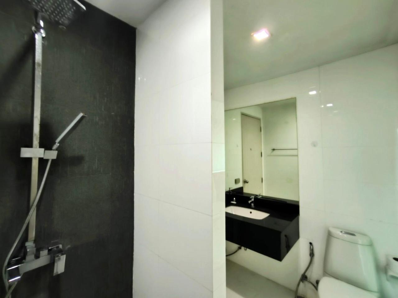 The Urban City Center By Fantasea Beach Pattaya Bagian luar foto